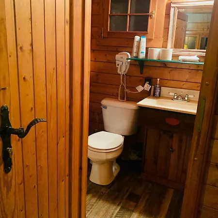 Fancy Fireflies Cabin Hayward Exterior photo